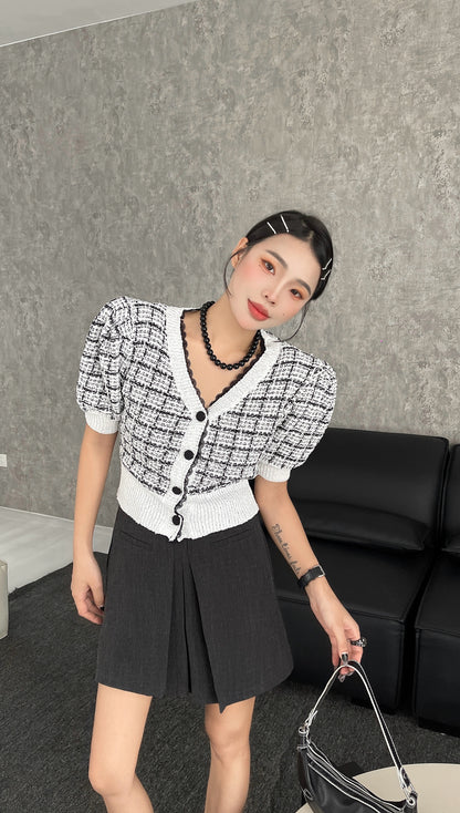 Sabel Timeless Tweed Knit Checkered Cardi Top - Black/ White